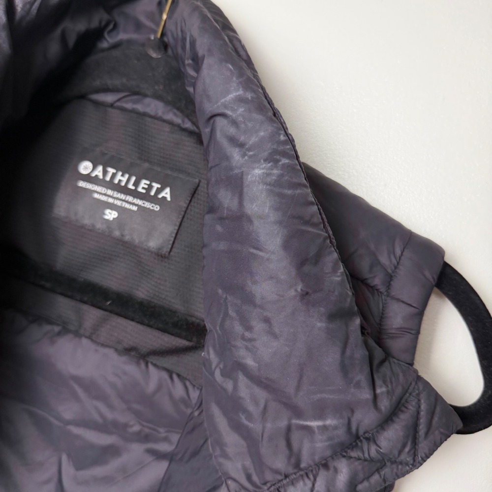 Athleta Black Zip Up Puffer Vest with Pockets Athleisure Sz S - Picture 8 of 10